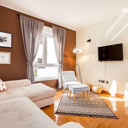 City Stylish Apartment Pola Esterno foto