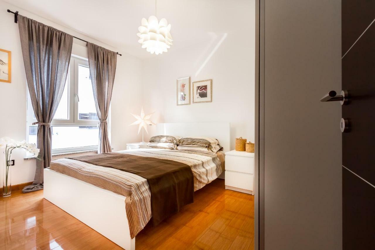 City Stylish Apartment Pola Esterno foto